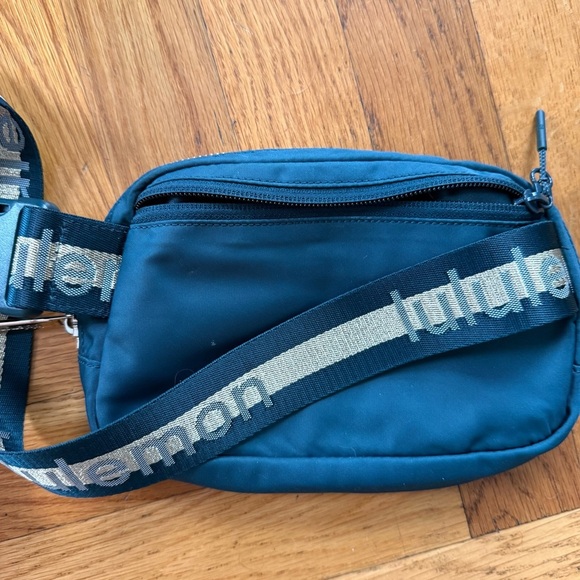Lululemon Athletica Dark Teal Belt Bag - Picture 5 of 6
